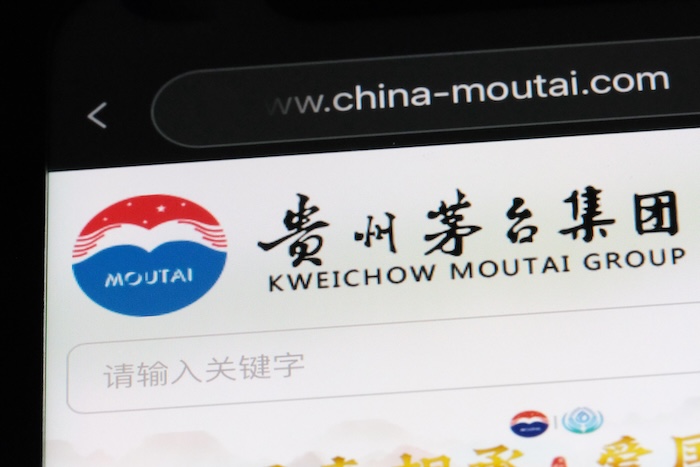 Kweichow Moutai stock hit by the retreat of the demand for liquors and concerns about the Chinese economy